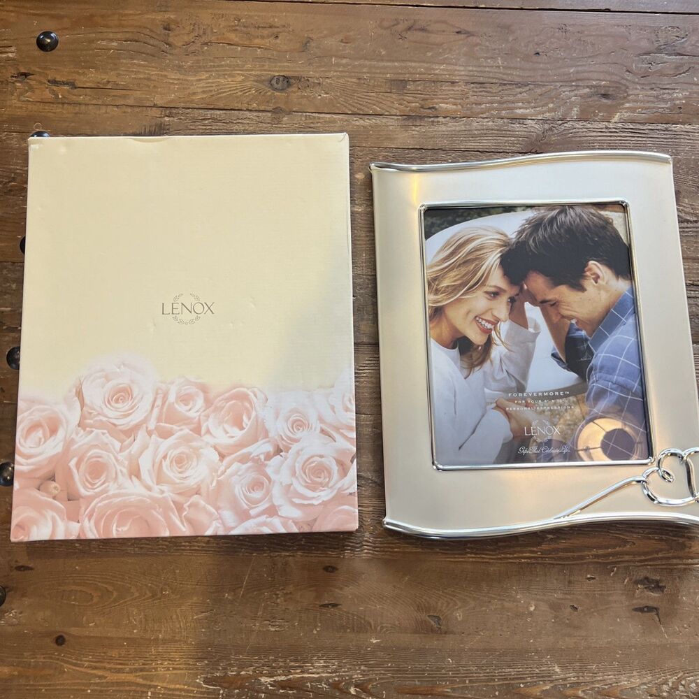 Vintage Lenox Forevermore 8x10 Silverplate Wedding Photo Frame Hearts NIB